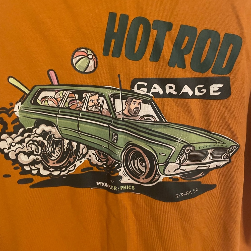 Graphic tee